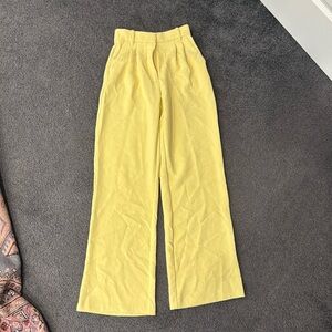 Abercrombie pale yellow pants